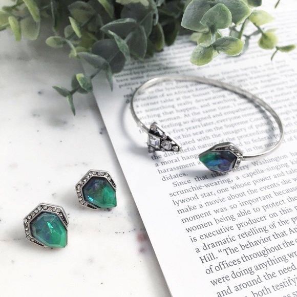 "Florence" Bracelet || Green Crystal Pavé Cuff - Picture 5 of 9